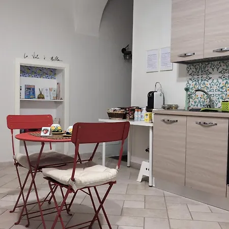 Apple Lemonade Vietri